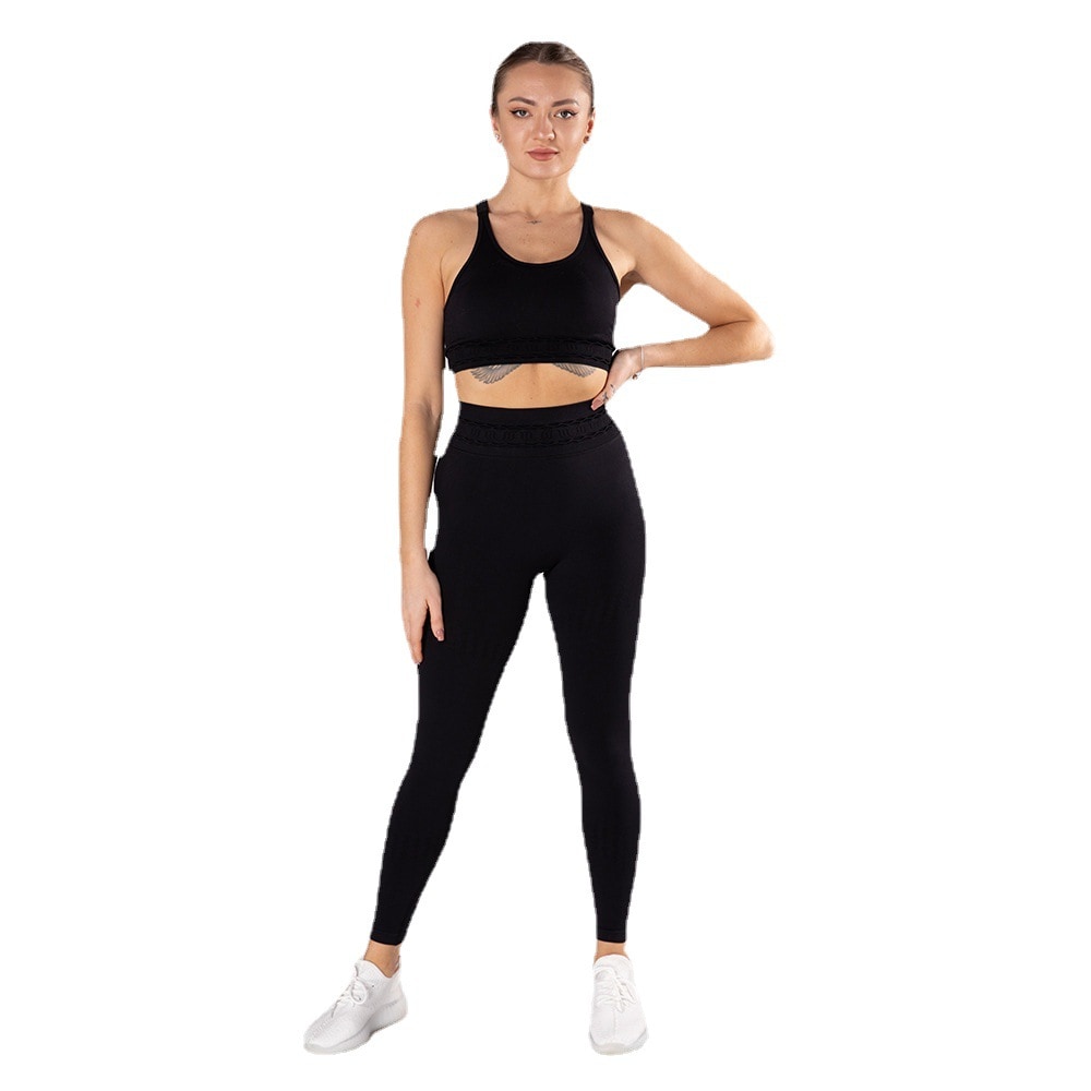 Set of high-waisted butt-lifting pants, seamless sports bra for yoga and running.