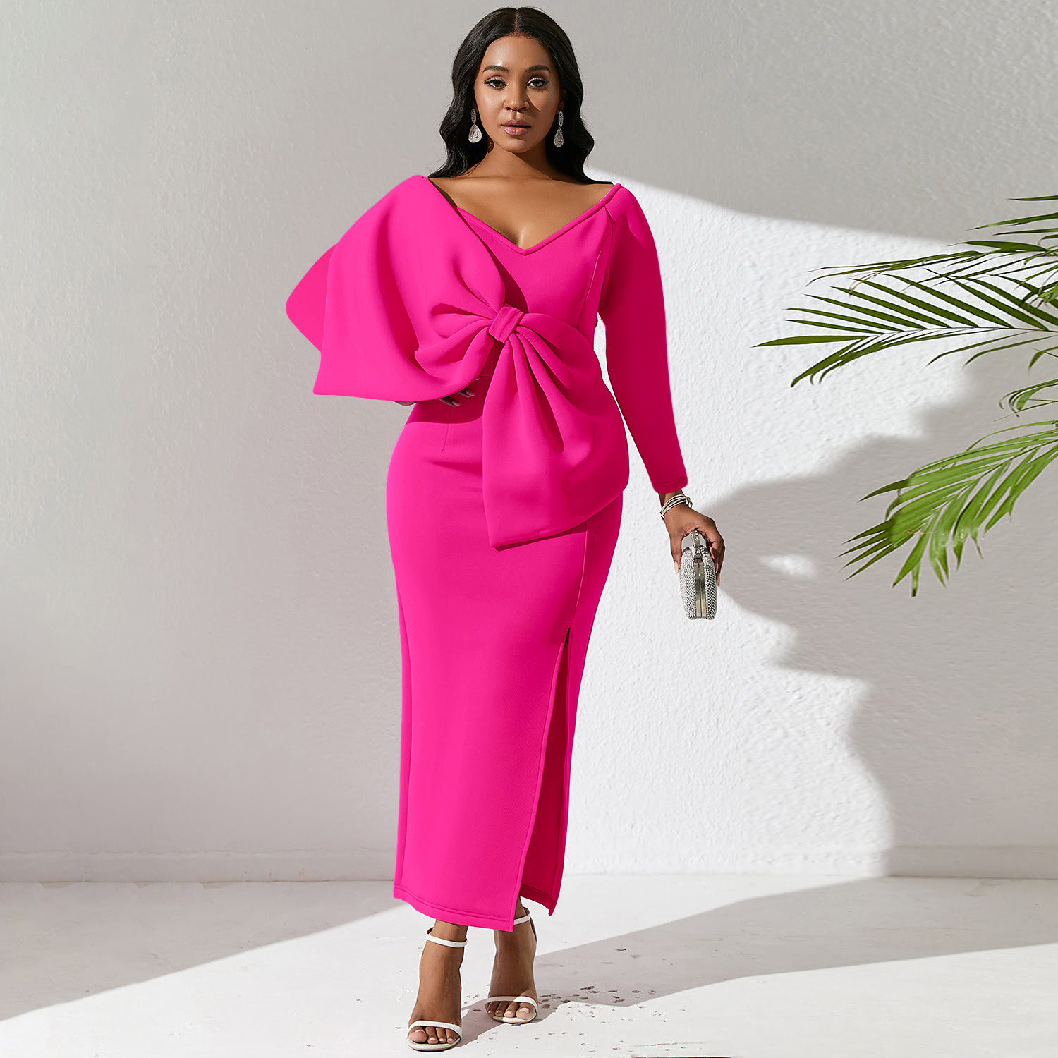 D450 Evening dress with pencil skirt and wrap-around hip.